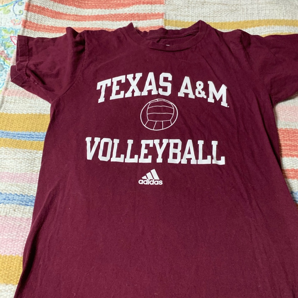 TEXAS A &M volleyball shirt women’s small